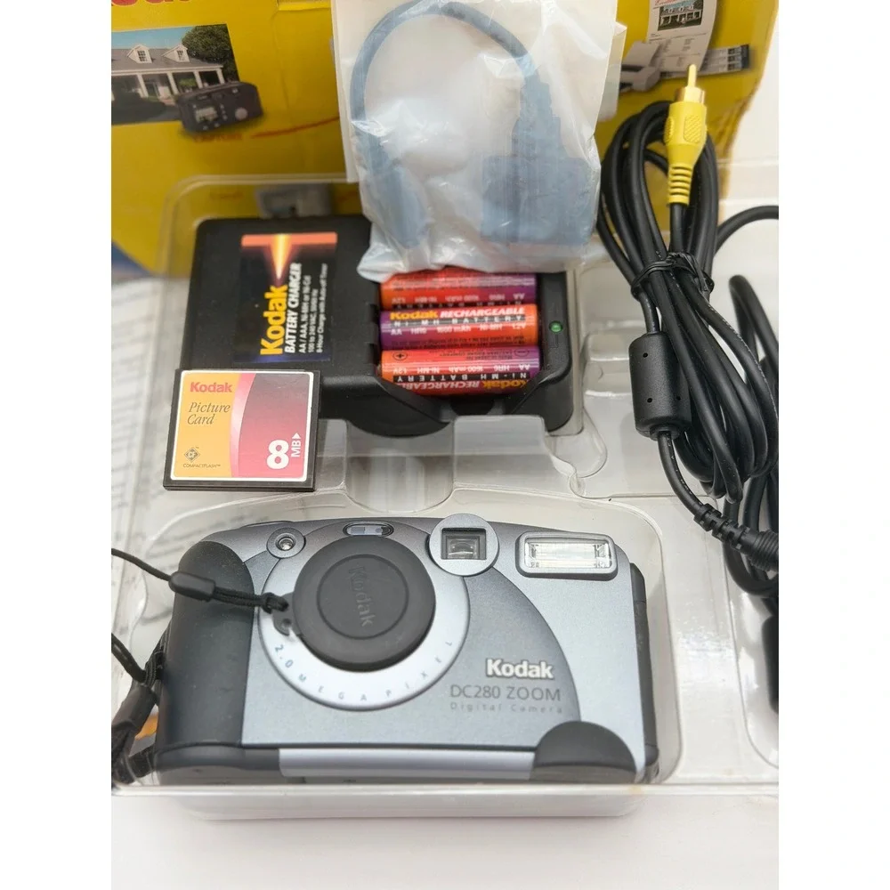 Kodak DC280 Zoom Digital Camera 2.0MP Vintage Y2K Digicam Bundle Box PARTS ONLY